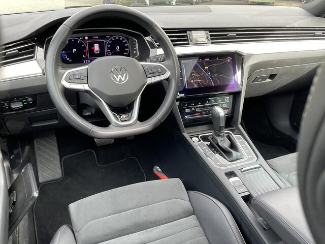 Volkswagen PASSAT Variant 1.5 TSI 150pk R-Line Business DSG / Panoramadak / Camera / Head-up Display