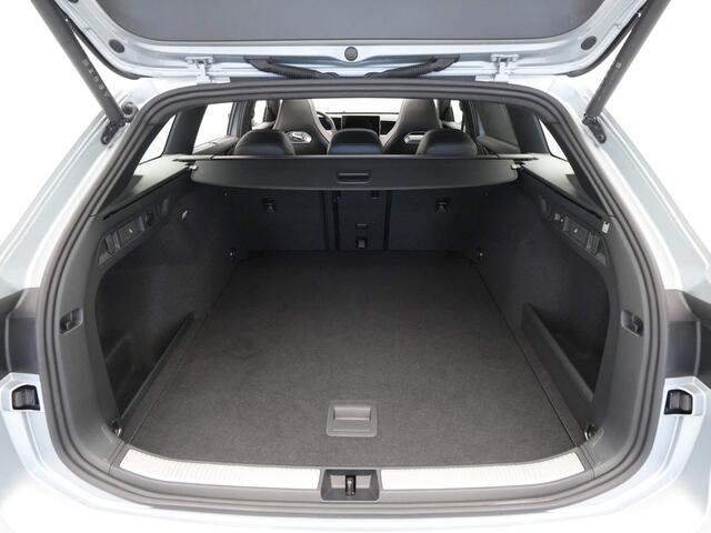 Volkswagen PASSAT Variant 1.5 eTSI 150pk DSG R-Line Business Panorama Navigatie Trekhaak Camera