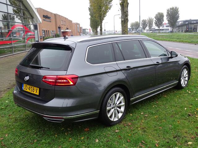 Volkswagen PASSAT Variant 1.4 TSI ACT Business Edition R 6-Bak, Leder Sport Interieur, Multimedia, Navigatie, Airco/ECC, Cruisecontrol, Camera, Stoelverwarming, Parkeersensoren,LM-velgen, Zonneschermen