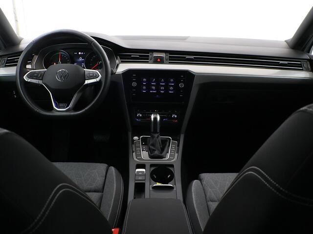 Volkswagen PASSAT Variant 1.4 TSI PHEV GTE Business | Navigatiesysteem | Climate Control | Adaptieve Cruise Control | Stoelverwarming