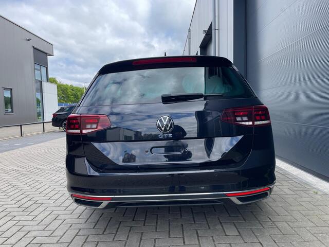 Volkswagen PASSAT Variant 1.4 TSI PHEV GTE Business Trekhaak Navigatie Apple Carplay/Android Auto Camera Parkeersensoren Stoelverwarming Virtual Cockpit Climate Control
