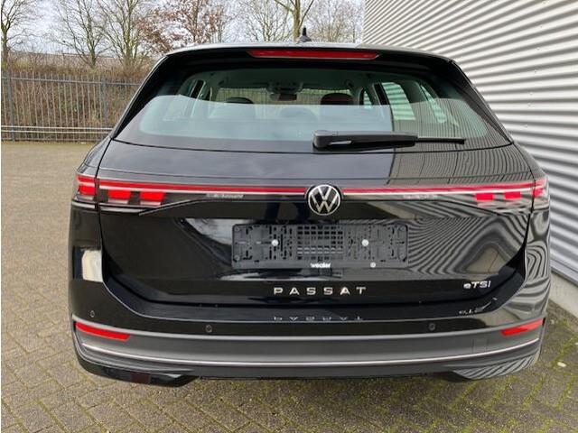Volkswagen PASSAT Variant Business 1.5 110 kW / 150 pk eTSI Variant 7 versn. DSG