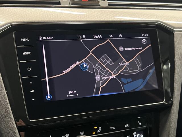 Volkswagen PASSAT Variant 1.4 TSI PHEV GTE Business | NAVI | STOEL-/STUURVERWARMING | WEGKLAPBARE TREKHAAK | KEYLESS | MATRIX | MASSAGE |