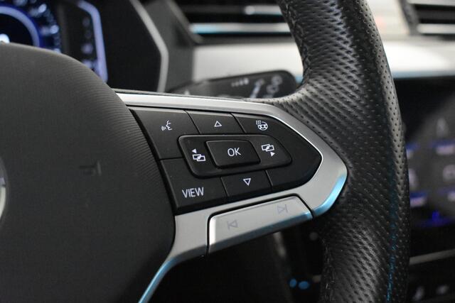 Volkswagen PASSAT GTE el Trekh+aKlep Virtual Disc Pro Pano Leder Dodeh det