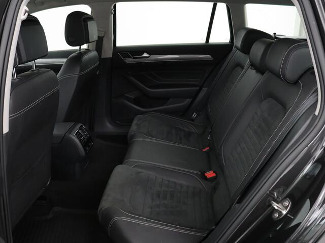 Volkswagen PASSAT 1.4 TSI GTE | Stoel & stuurverwarming | Camera | Carplay | Trekhaak | Adaptive cruise | Standkachel | Navigatie | Full LED