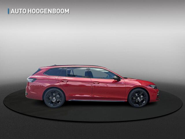 Volkswagen PASSAT Variant 1.5 eTSI DSG R-Line Edition