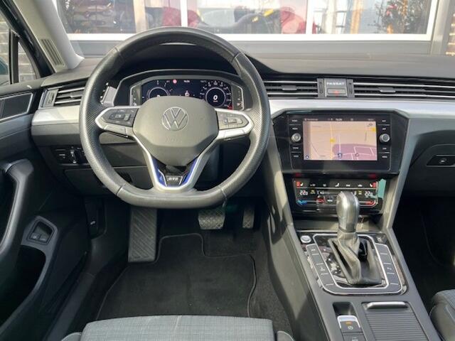 Volkswagen PASSAT VARIANT 1.4 TSI GTE VIRTU - HEAD-UP - MASSAGE - AD. CRUISE - CA