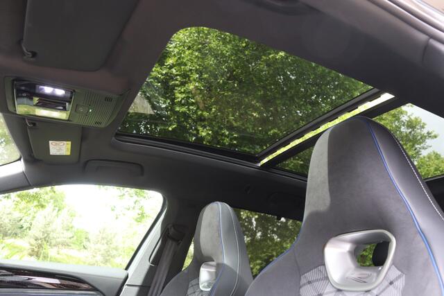 Volkswagen PASSAT Variant 1.5 eHybrid 272PK R-Line Black Style Pano/IQ.Light/360/HK/Head-up/Navi Max/ACC/19"/Trekhaak wegkl.