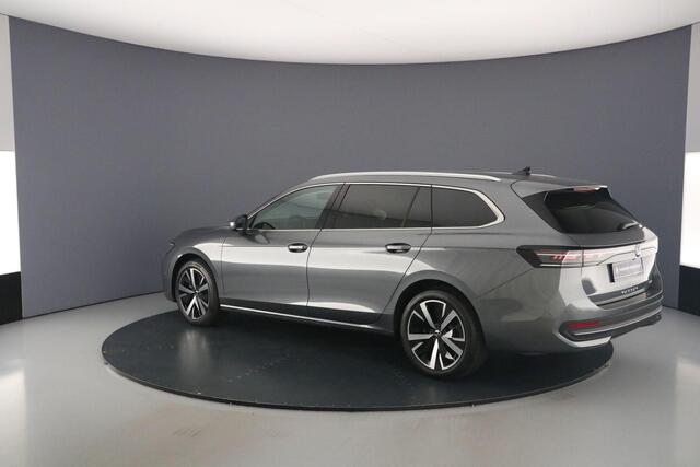Volkswagen PASSAT Variant Business 1.5 eTSI 150pk DSG Automaat Trekhaak, 360 camera, Harman Kardon audio, Adaptive cruise control, LED matrix koplampen, Achteruitrijcamera, Elektrische achterklep