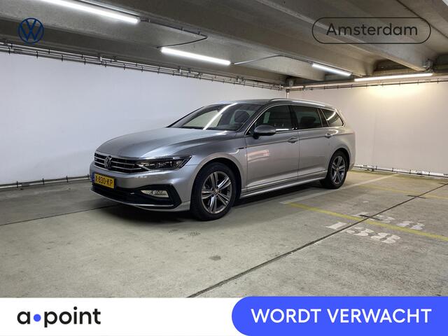 Volkswagen PASSAT Variant 1.5 TSI R-Line Business 150 pk Automaat (DSG) | Verlengde garantie | Navigatie | Parkeersensoren | Achteruitrijcamera | Stoelverwarming | Matrix LED koplampen |