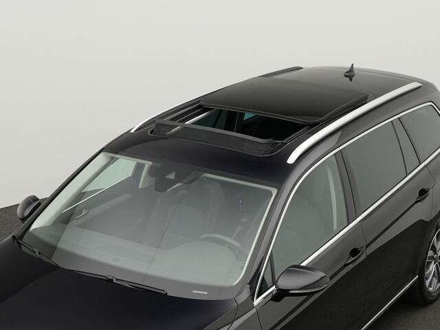 Volkswagen PASSAT Variant Business GTE 1.4 TSI 218 pk DSG PHEV | Panoramadak | Trekhaak | Geheugen-/massagestoel | Navigatie Discover Pro | Rondomzicht camera | Adaptief onderstel