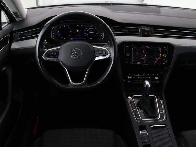 Volkswagen PASSAT 2.0 TDI Business | Stoelverwarming | Adaptive cruise | Camera | Carplay | Navigatie | Virtual Cockpit | Climate control | Full LED | Keyless