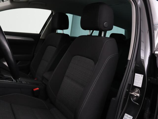 Volkswagen PASSAT 2.0 TDI Business | Stoelverwarming | Adaptive cruise | Camera | Carplay | Navigatie | Virtual Cockpit | Climate control | Full LED | Keyless