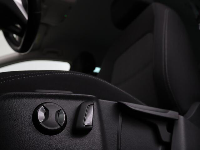 Volkswagen PASSAT 2.0 TDI Business | Stoelverwarming | Adaptive cruise | Camera | Carplay | Navigatie | Virtual Cockpit | Climate control | Full LED | Keyless