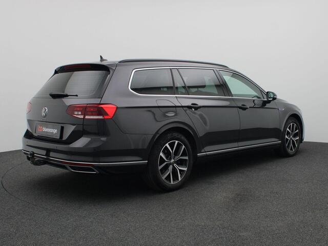 Volkswagen PASSAT Variant 1.4 TSI PHEV GTE Business 218PK DSG full led, trekhaak, head-up display, adaptive cruise met travel assist, keyless, elek. bedienbare achterklep, stoelverwarming voor, achteruitrijcamera, 18" lichtmetaal