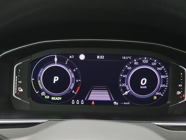 Volkswagen PASSAT Variant 1.4 TSI PHEV GTE Business 218PK DSG Full led, trekhaak, standkachel, adaptive cruise met travel assist, schuif-kanteldak, keyless, stoelverwarming voor, achteruitrijcamera, 17" lichtmetaal