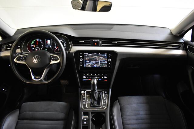 Volkswagen PASSAT Variant GTE 218PK DSG HYBRID GTE BUSINESS LEDER/NAVI/CAMERA
