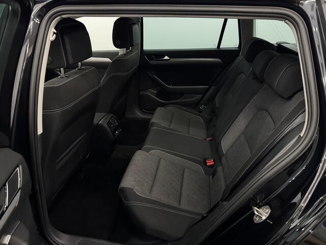 Volkswagen PASSAT 1.5 TSI Business Clima, Parkeersensoren, Navi, Keyless start, Stoelverwarming, Cruise control, A start stop
