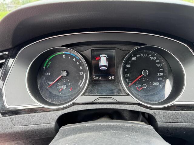 Volkswagen PASSAT Variant 1.4 TSI PHEV GTE Business | 218 Pk | Trekhaak | Pano Dak | ACC | Park assist | A-Camera | HUD |