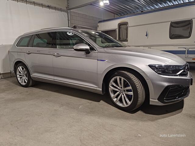 Volkswagen PASSAT Variant 1.4 TSI PHEV 218pk GTE Business Plus Carplay / Leer / A.Cam./ Navi./ Trekhaak / Panoramadak / Standkachel / Geheug- Massagestoel / Winter Pack