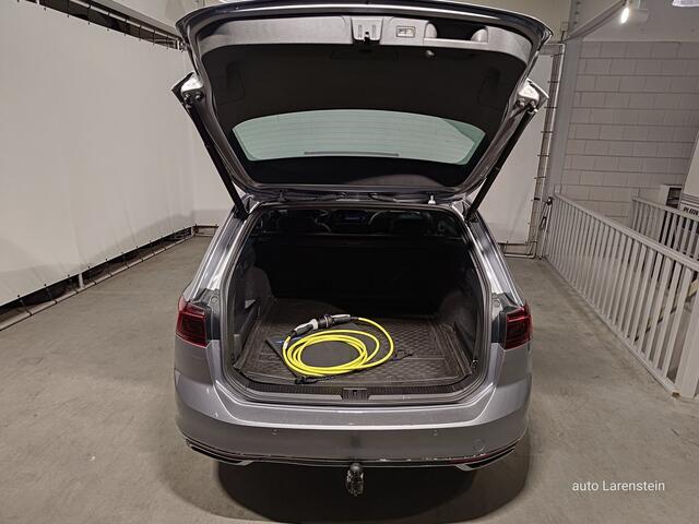 Volkswagen PASSAT Variant 1.4 TSI PHEV 218pk GTE Business Plus Carplay / Leer / A.Cam./ Navi./ Trekhaak / Panoramadak / Standkachel / Geheug- Massagestoel / Winter Pack