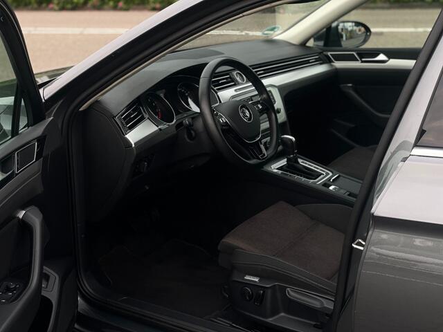 Volkswagen PASSAT 1.4 TSI 150PK DSG AUTOMAAT TREKHAAK NAVI CAMERA
