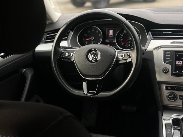 Volkswagen PASSAT 1.4 TSI 150PK DSG AUTOMAAT TREKHAAK NAVI CAMERA