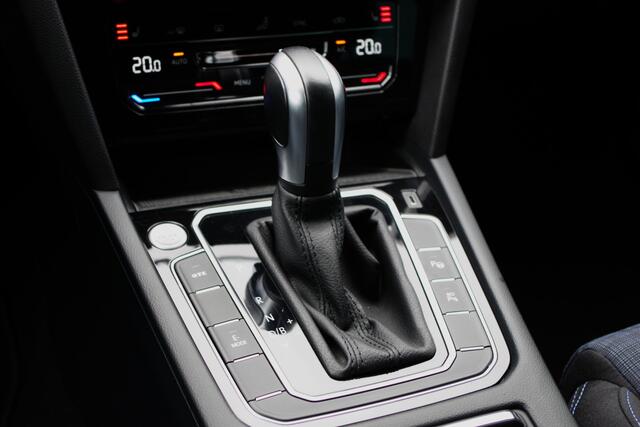 Volkswagen PASSAT Variant 1.4 TSI PHEV GTE 218 PK BNS, Panoramadak, Adap. LED, Trekhaak, 360 Camera