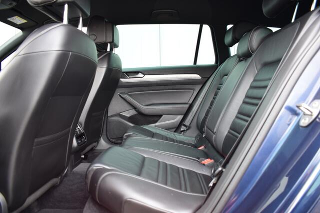 Volkswagen PASSAT Variant 1.4 TSi Automaat Highline R-Line Zwart Leder | Virtual | Carplay | Head-Up | Camera | Sportstoelen