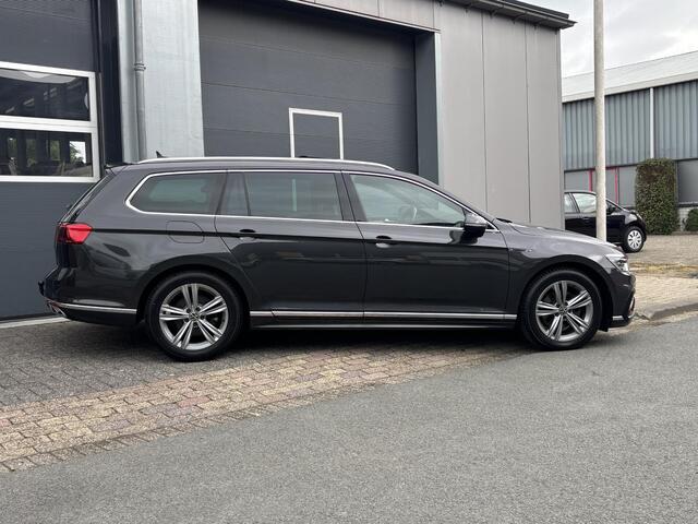 Volkswagen PASSAT Variant 1.5 TSI R-Line Business + Panoramadak| Camera| PDC V+A| Trekhaak| App| Ergo stoel| Virtueel cockpit