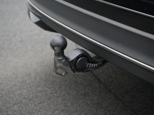 Volkswagen PASSAT Variant 1.5 204 pk eHybrid Business | Camera | Trekhaak | LED | Standkachel | Park Assist | 19 inch