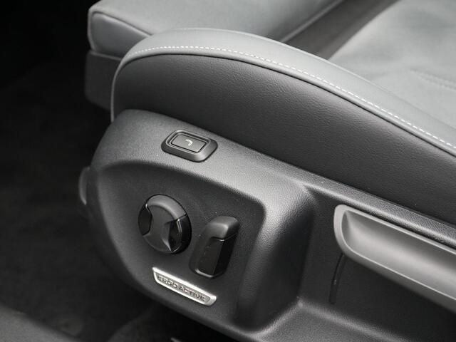 Volkswagen PASSAT Variant 1.5 204 pk eHybrid Business | Camera | Trekhaak | LED | Standkachel | Park Assist | 19 inch