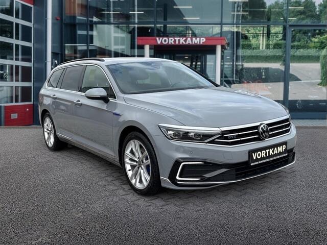 Volkswagen PASSAT 1.4 TSI DSG GTE TREKHAAK/360-CAMERA/MEMORY/NAVI/CARPLAY/ACC/E-KLEP