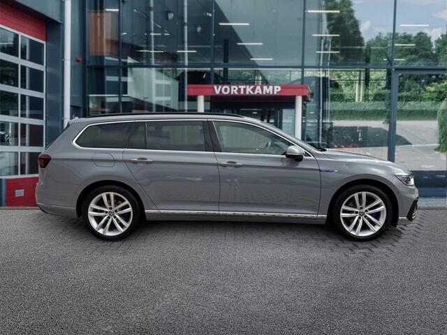 Volkswagen PASSAT 1.4 TSI DSG GTE TREKHAAK/360-CAMERA/MEMORY/NAVI/CARPLAY/ACC/E-KLEP