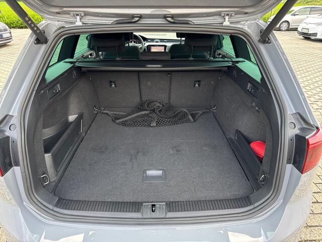 Volkswagen PASSAT 1.4 TSI DSG GTE TREKHAAK/360-CAMERA/MEMORY/NAVI/CARPLAY/ACC/E-KLEP