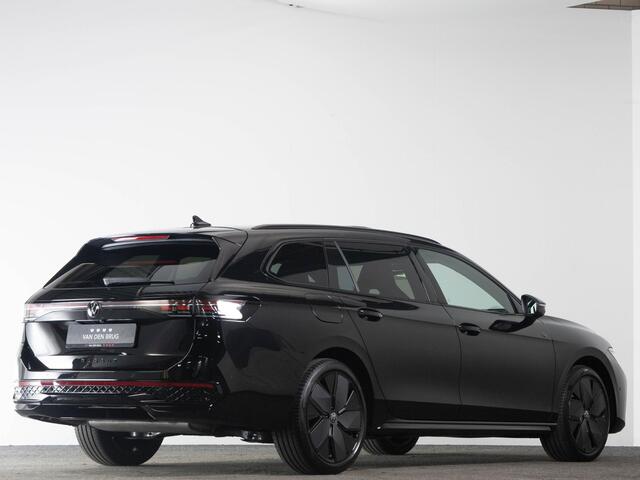Volkswagen PASSAT Variant R-Line 1.5 eHybrid 272 PK DSG | LED Matrix IQ | Panoramadak | Head-Up | Trekhaak | Harma/Kardon |
