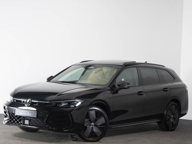Volkswagen PASSAT Variant R-Line 1.5 eHybrid 272 PK DSG | LED Matrix IQ | Panoramadak | Head-Up | Trekhaak | Harma/Kardon |