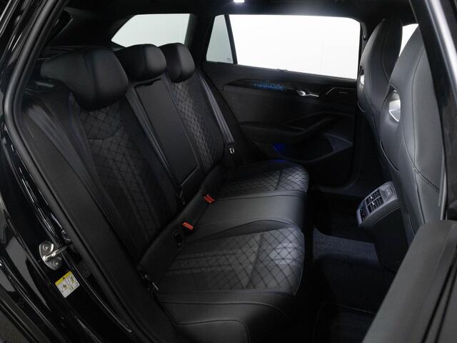 Volkswagen PASSAT Variant R-Line 1.5 eHybrid 272 PK DSG | LED Matrix IQ | Panoramadak | Head-Up | Trekhaak | Harma/Kardon |