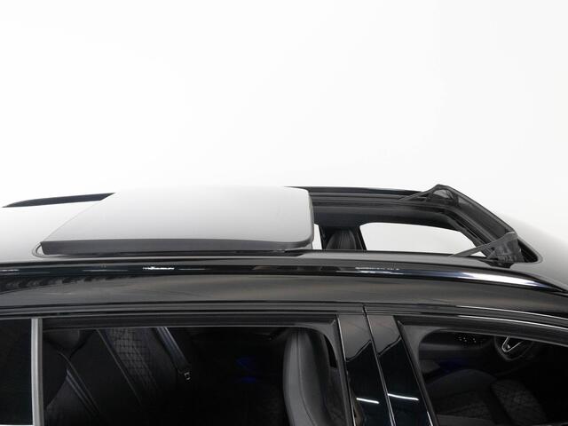 Volkswagen PASSAT Variant R-Line 1.5 eHybrid 272 PK DSG | LED Matrix IQ | Panoramadak | Head-Up | Trekhaak | Harma/Kardon |