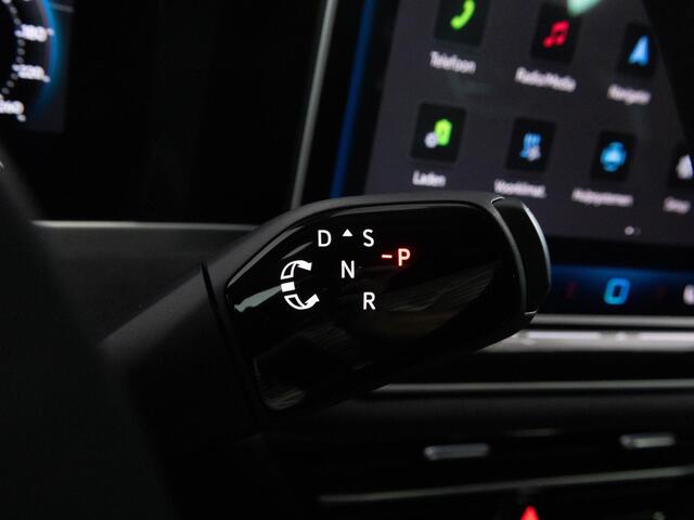 Volkswagen PASSAT Variant R-Line 1.5 eHybrid 272 PK DSG | LED Matrix IQ | Panoramadak | Head-Up | Trekhaak | Harma/Kardon |