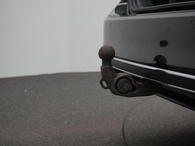 Volkswagen PASSAT Variant 1.4 TSI 218 pk DSG Business GTE | Panoramadak | Leder | Geheugen-/massagestoel | Navigatie Discover Pro | Adaptief onderstel | Dynaudio