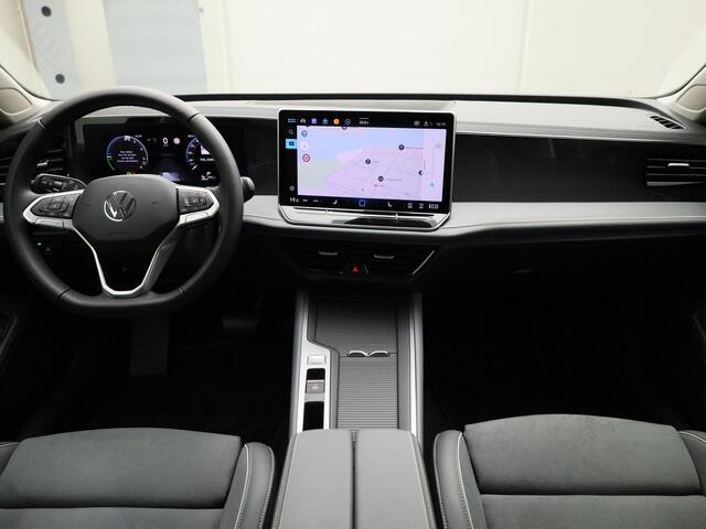 Volkswagen PASSAT Variant 1.5eHybrid 150kW/204PK Business DSG · Navigatie · Trekhaak · Camera · Massagefunctie · Garantie tot augustus 2029 of 100000km