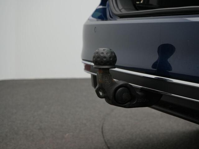 Volkswagen PASSAT Variant 1.4 TSI 218 pk DSG PHEV GTE Business | Panoramadak | Trekhaak | Adaptief onderstel | Leder/alcantara | Achteruitrijcamera
