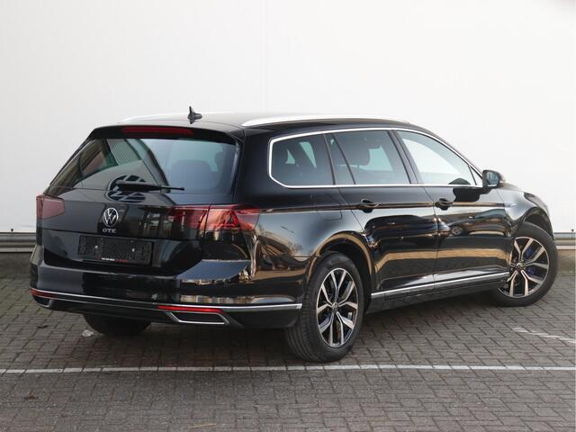 Volkswagen PASSAT Variant 1.4 TSI PHEV GTE | Head-up | Navi 'Pro' | Dodehoekdetectie | Camera | Stoel- en stuurverwarming | LED |