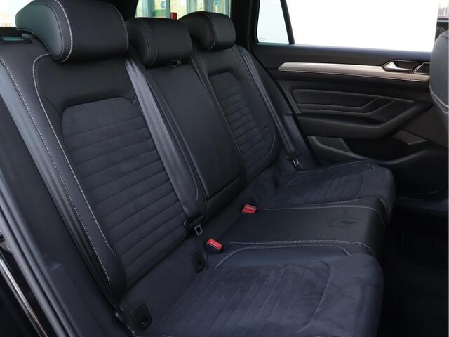 Volkswagen PASSAT Variant 1.4 TSI PHEV GTE | Head-up | Navi 'Pro' | Dodehoekdetectie | Camera | Stoel- en stuurverwarming | LED |