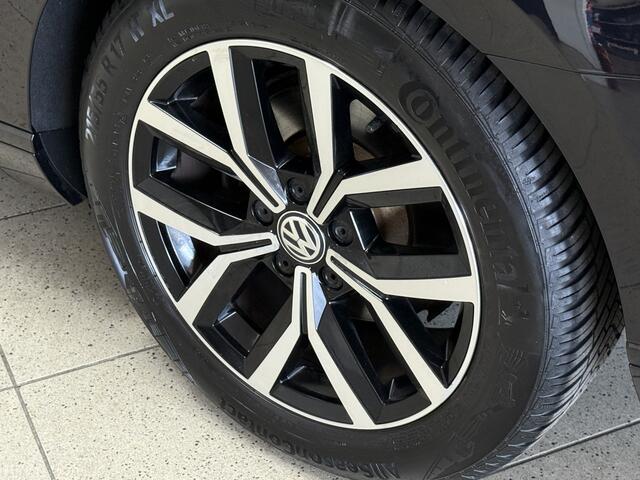 Volkswagen PASSAT Variant 1.6 TDI Business Edition/ D-Riem verv: 206.000 KM!/ Trekhaak/ Camera/ LED Koplampen/ Apple + Android/ Groot Navi/ 17'' LMV/ Navi/ Clima/ Cruise/ Bluetooth/ Multi. LEDER. Stuur/ Mistl./ PDC V+A/ Dakrails.