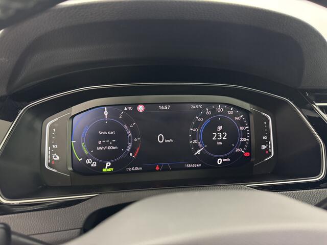 Volkswagen PASSAT Variant 1.4 TSI PHEV GTE / DigiCock / Leder/Alcantara / NaviPRO