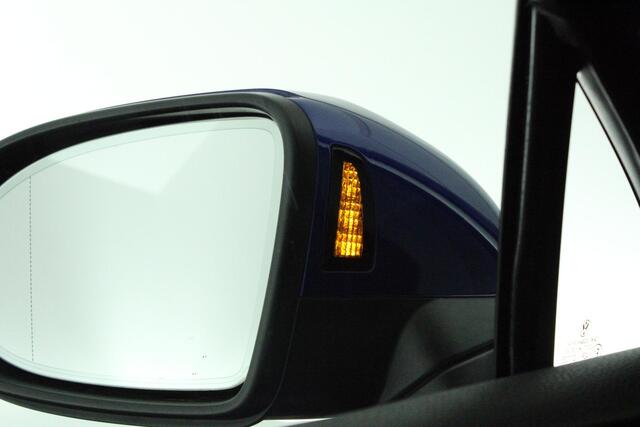 Volkswagen PASSAT Variant 1.5 TSI 150pk DSG 2x R-Line Keyless Camera Virtual Cockpit Panoramadak Navigatie