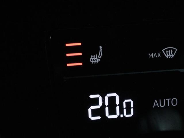 Volkswagen PASSAT Variant Volkswagen Passat 1.4 TSI PHEV GTE Business | Trekhaak | Adaptive cruise | Stoelverwarming | Massage | Carplay