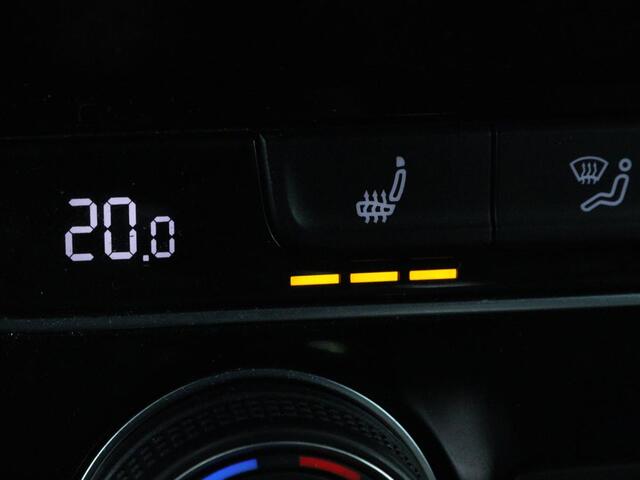 Volkswagen PASSAT Variant 1.5 TSI HL Bns R | Panoramadak | Leder | Keyless | Stoelverwarming | Carplay | Adaptive Cruise | Elektrische achterklep